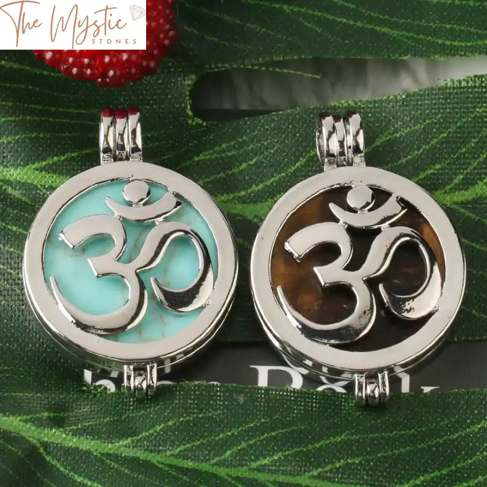 Aum Quartz 3D Pendant Locket