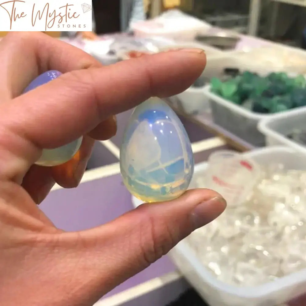 Natural Opal Quartz Egg 1.2’’ - Healing & Exercise Crystal