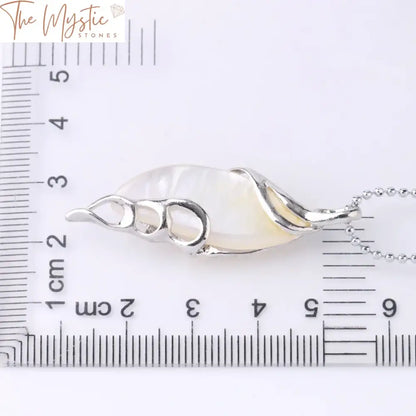 White Shell Leaf Pendant Necklace